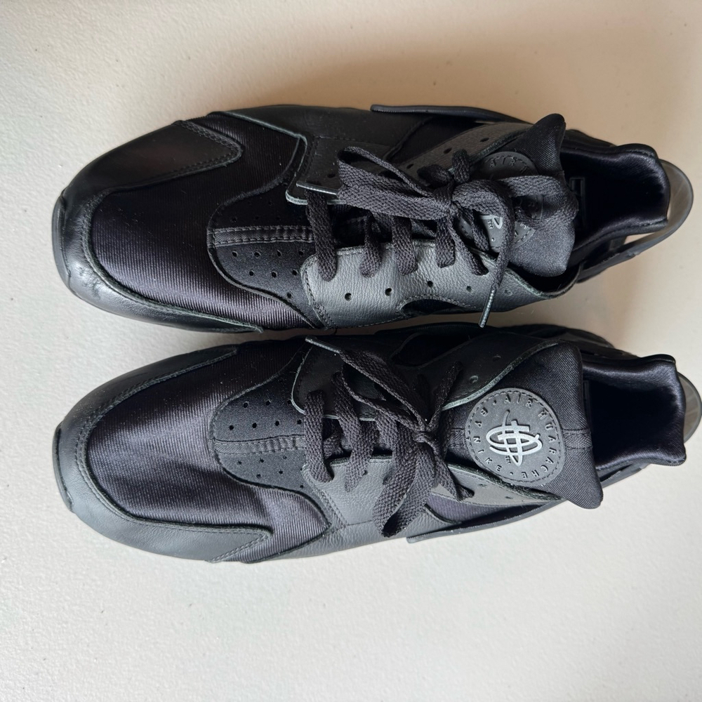Nike Air Huarache Triple Black Sneakers size 13 - Picture 2 of 9